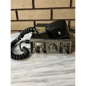 VTG Realistic TRC 452 CB Radio Transceiver With Microphone Untested
